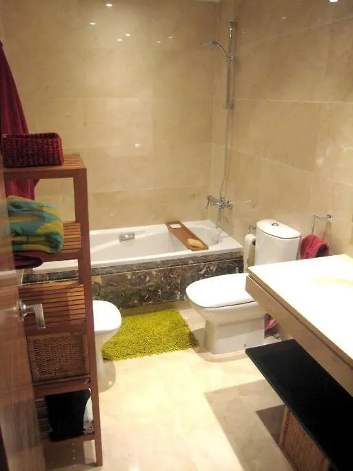 Precioso Atico Con Vistas Y Jacuzzi Privado En La Terraza Appartamento Estepona