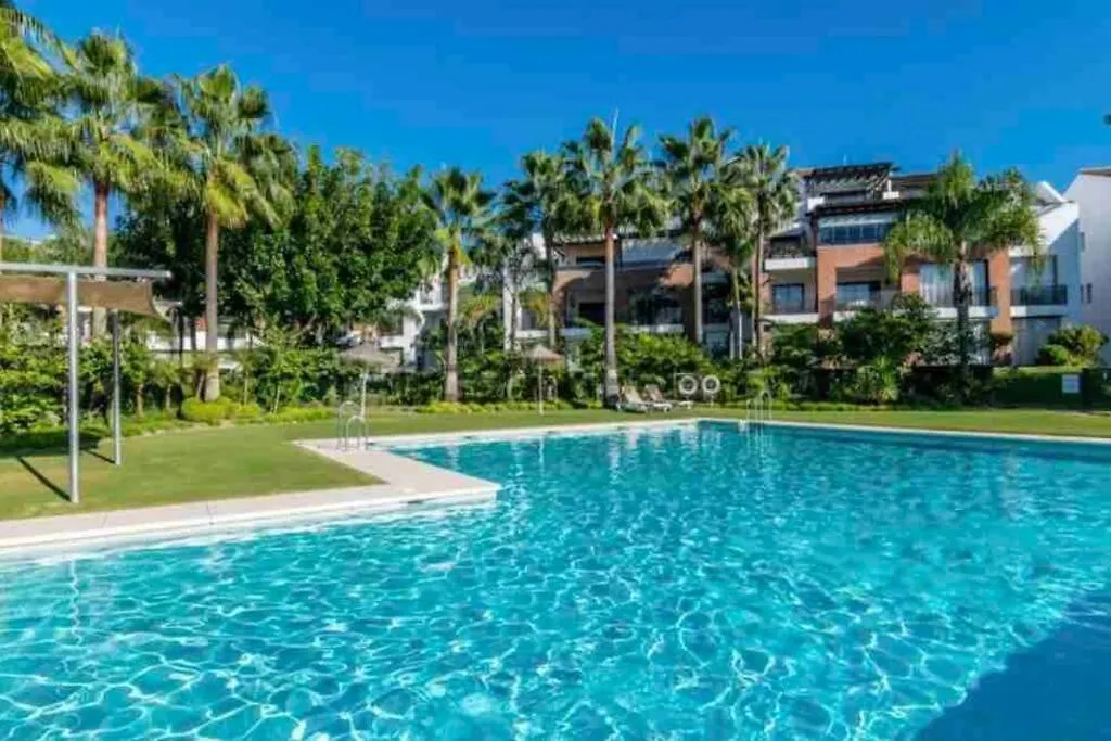 Precioso Atico Con Vistas Y Jacuzzi Privado En La Terraza Apartment Estepona Spain