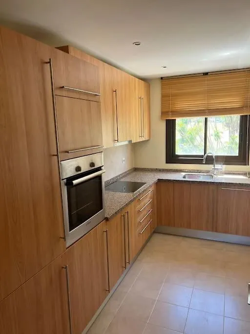 Precioso Atico Con Vistas Y Jacuzzi Privado En La Terraza Appartamento Estepona Spagna